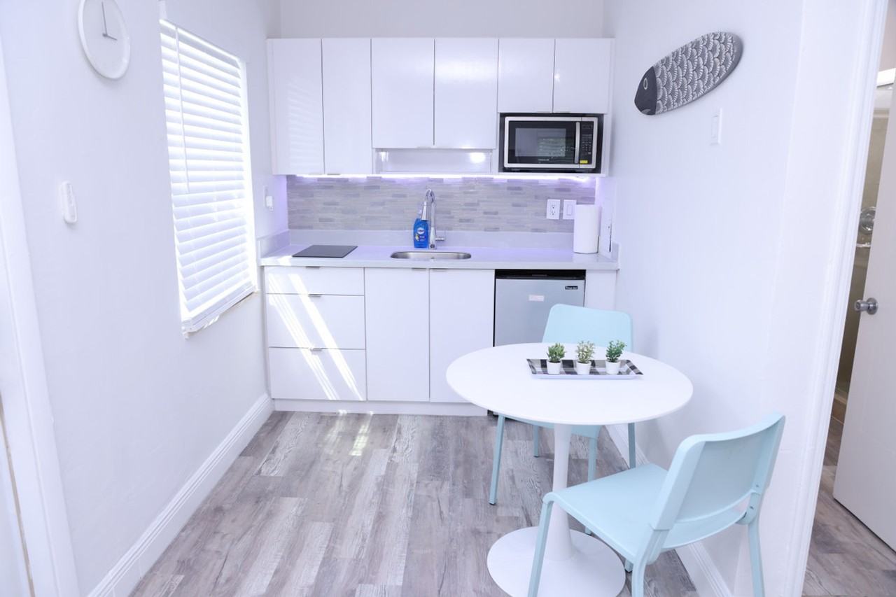 1109 Sw 37th Ave #1056523P - Photo 3 of 7