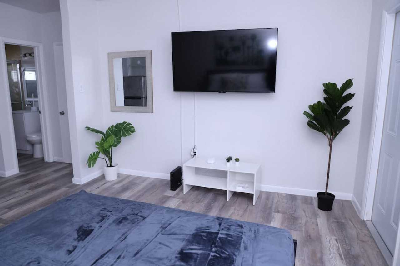 1109 Southwest 37th Avenue #1056525P - Photo 6 of 9