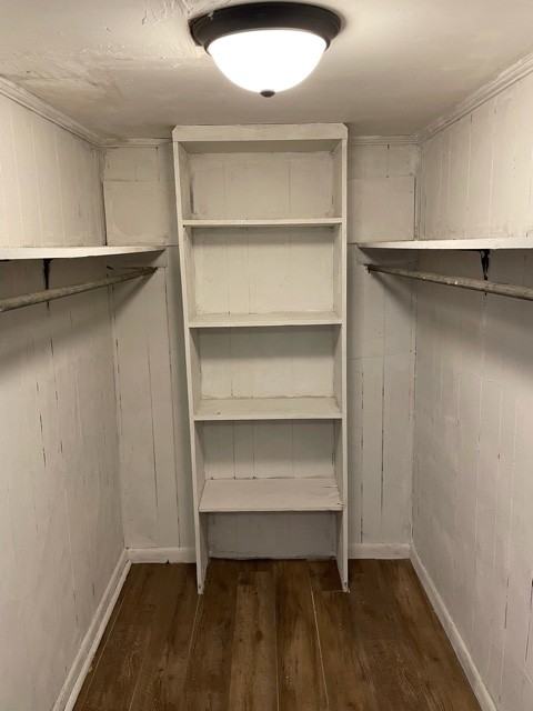 318 E 12th St - Photo 3 of 9