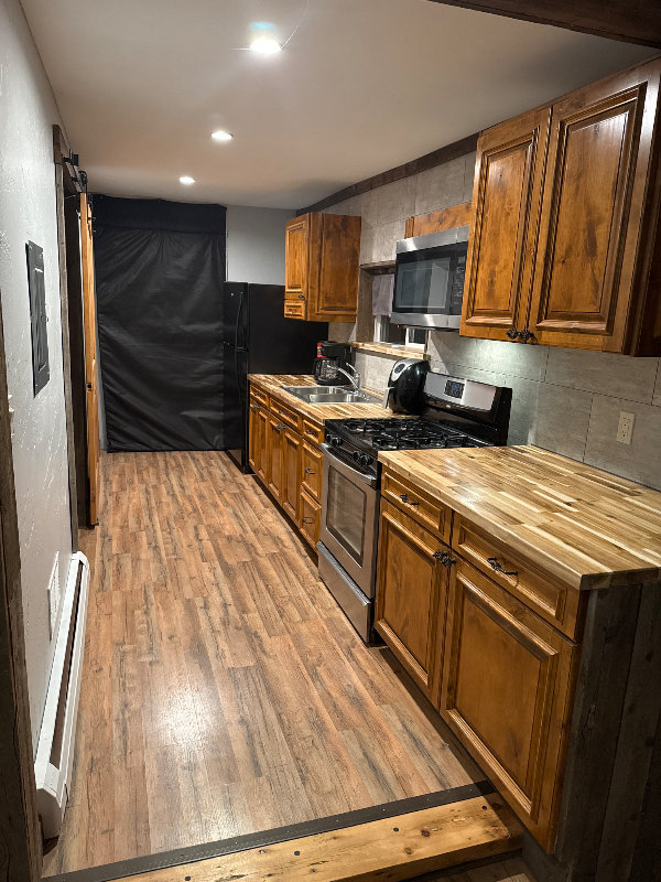 118 E 13th St #B - Photo 3 of 6