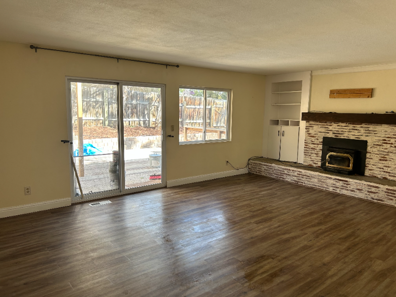 2425 Van Buren Dr - Photo 2 of 15