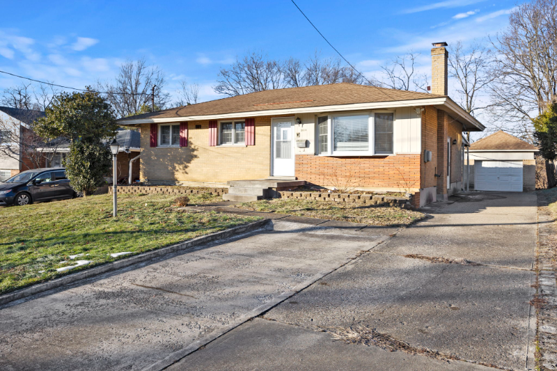 9054 Eldora Dr - Photo 2 of 20