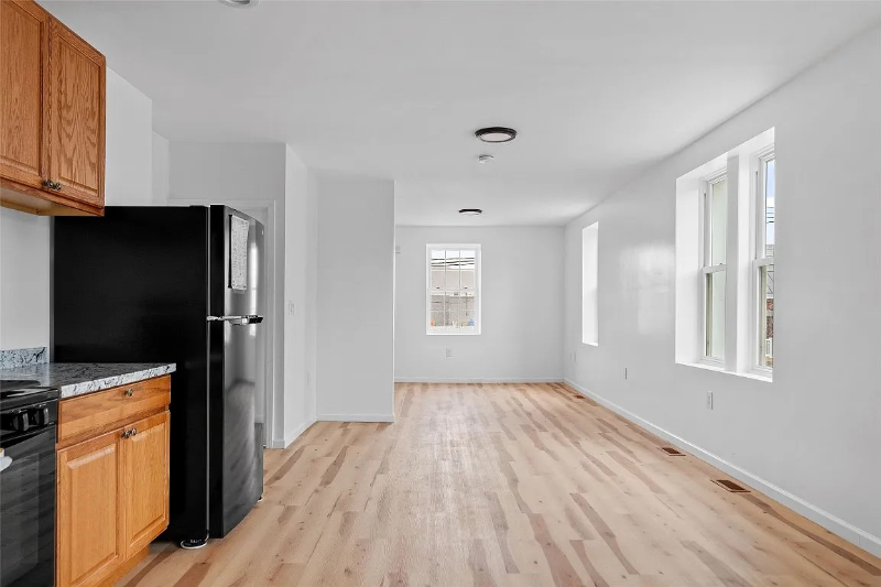 121 Eldredge St #1L - Photo 5 of 17