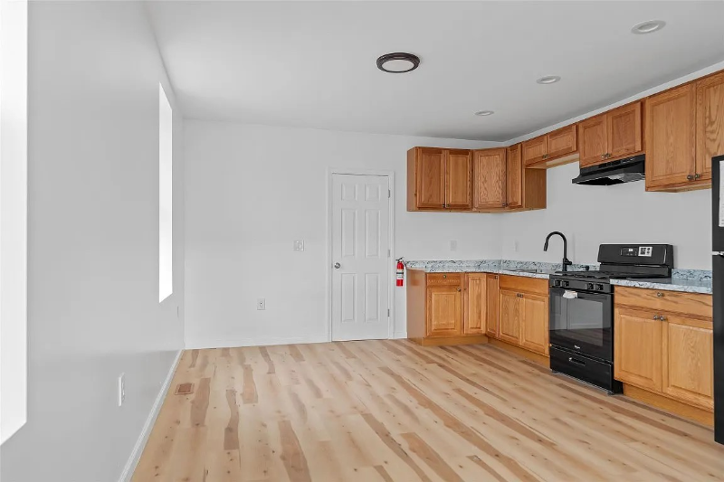 121 Eldredge St #1L - Photo 6 of 17