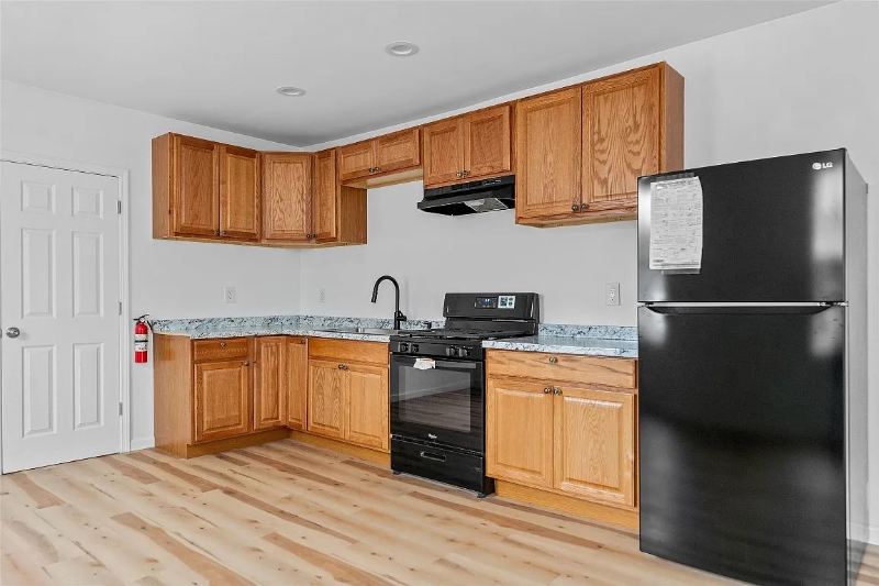 121 Eldredge St #1L - Photo 7 of 17