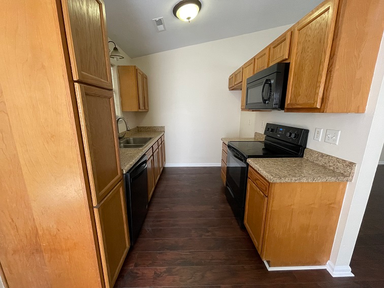 217 Miami St - Photo 3 of 7