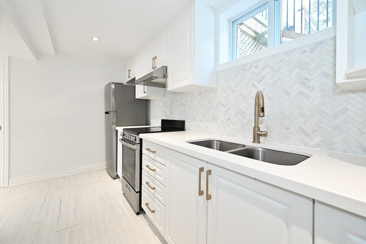 264 Koning Court - Photo 3 of 12