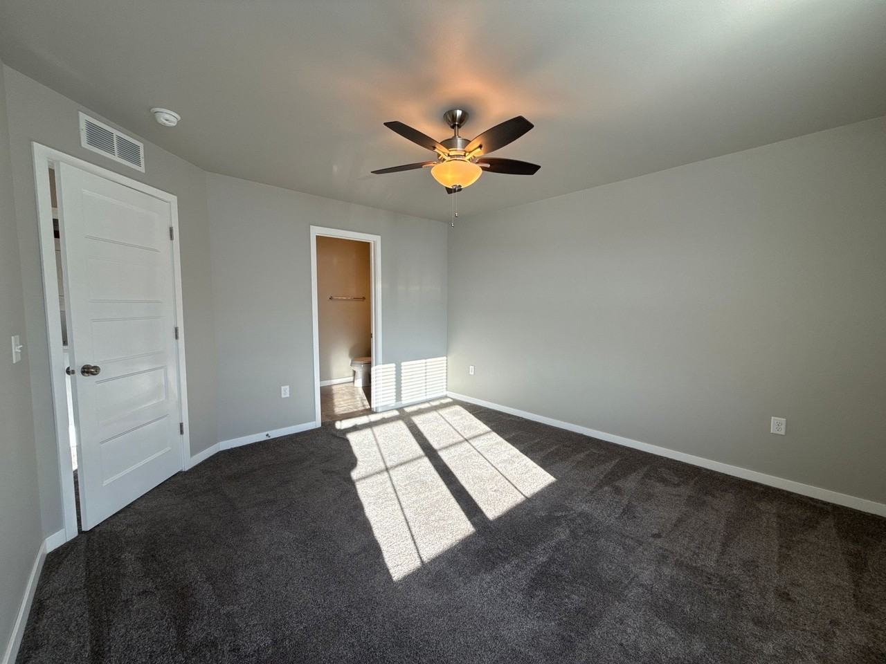 Sunny Ridge Townhomes - Photo 7 of 13