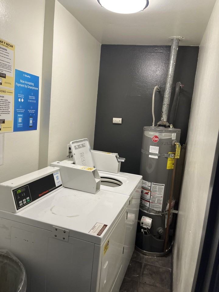 311 South New Hampshire Avenue - Photo 3 of 4