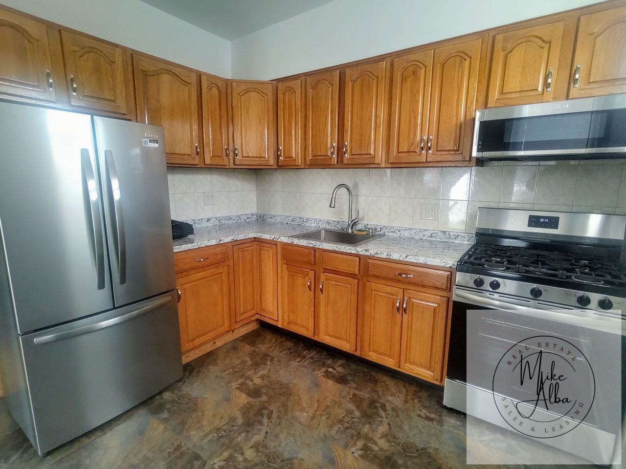 2892 Zulette Avenue 2 - Photo 3 of 13