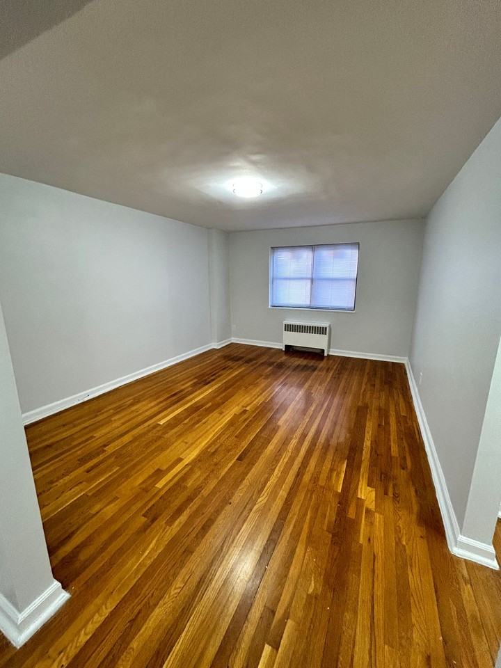 Affordable Luxury In the Heart of East Orange - Photo 4 of 7