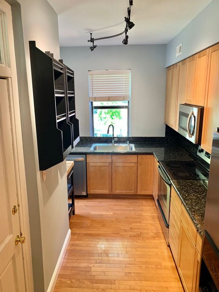 1703 S 11th St - Photo 2 of 23