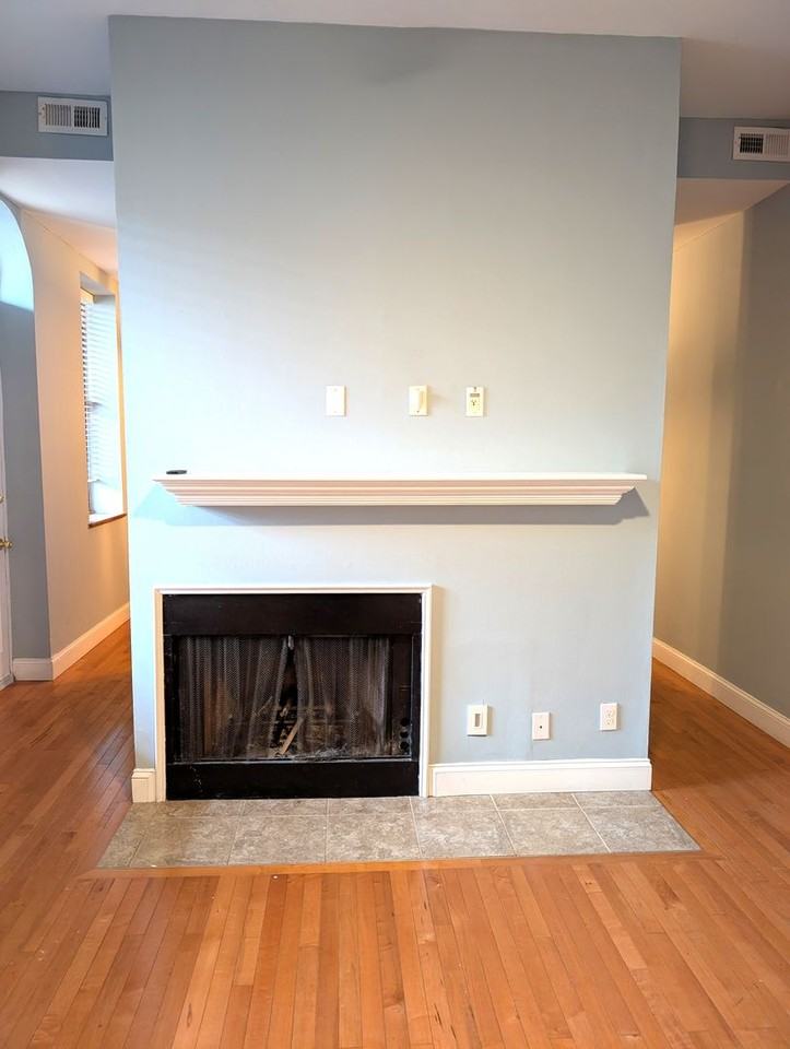 1703 S 11th St - Photo 3 of 23