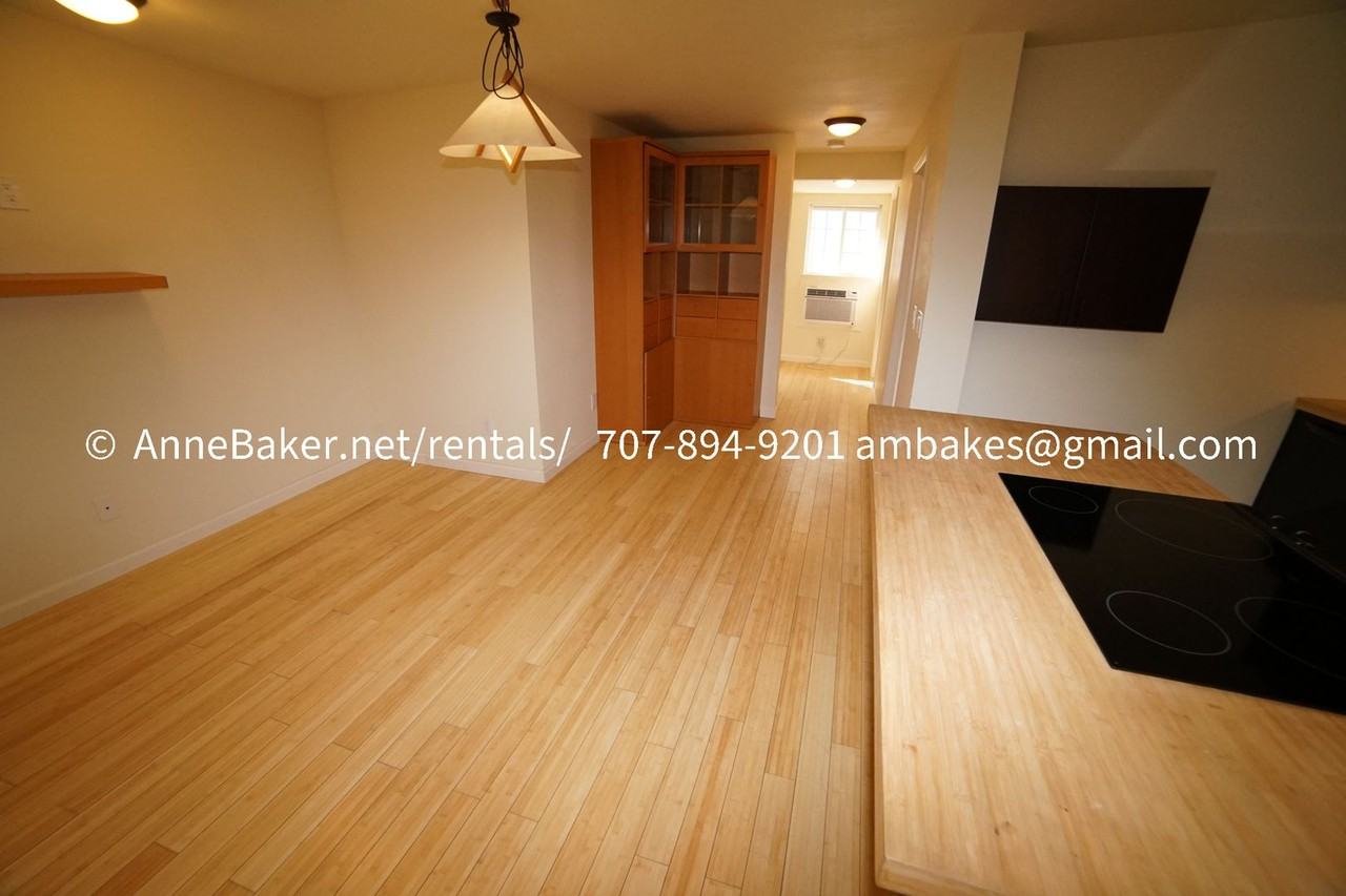 402 N Cloverdale Blvd #D - Photo 4 of 16