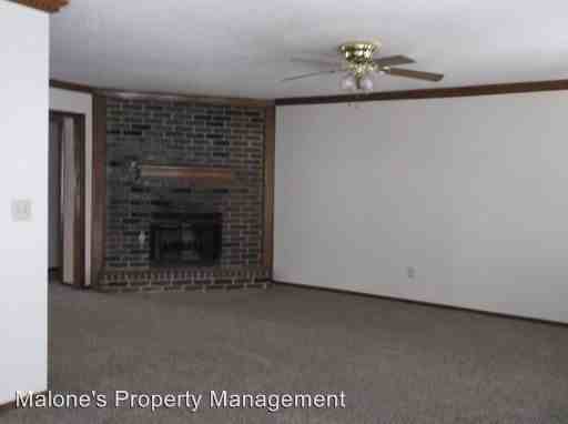 8308 NW 112th St - Photo 3 of 16