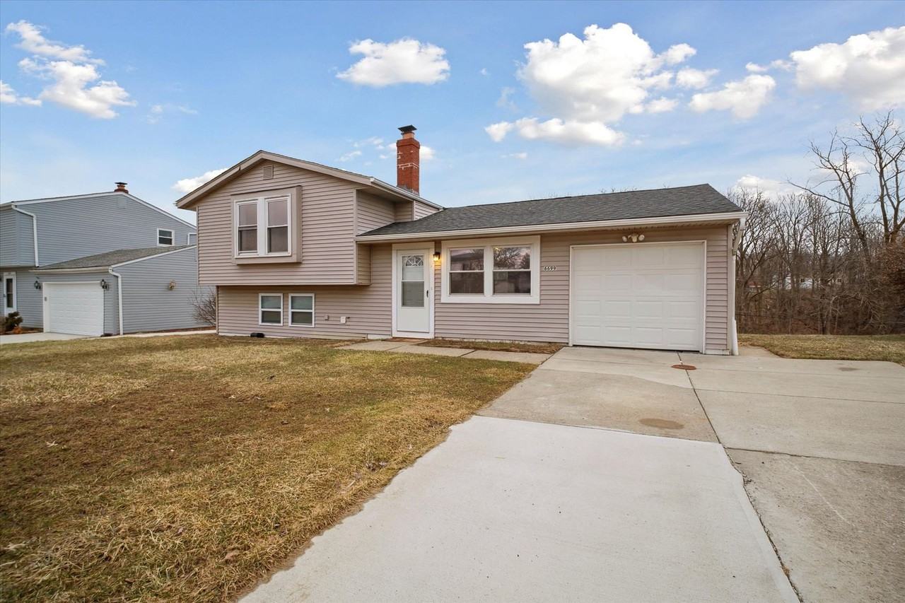 6699 Deer Ct - Photo 2 of 24