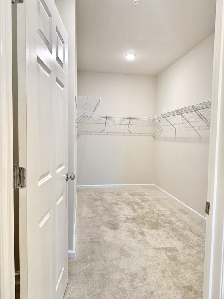 Culvert Dr #110 - Photo 3 of 8