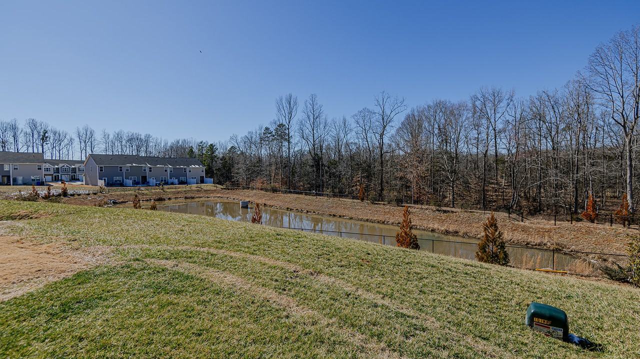 1253 Adrian Ct - Photo 2 of 19