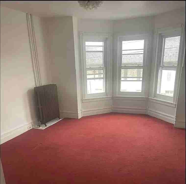 1106 W Tilghman St #2ndFL - Photo 4 of 4