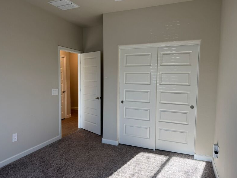 1132 West Still Glen Trail - Photo 2 of 6