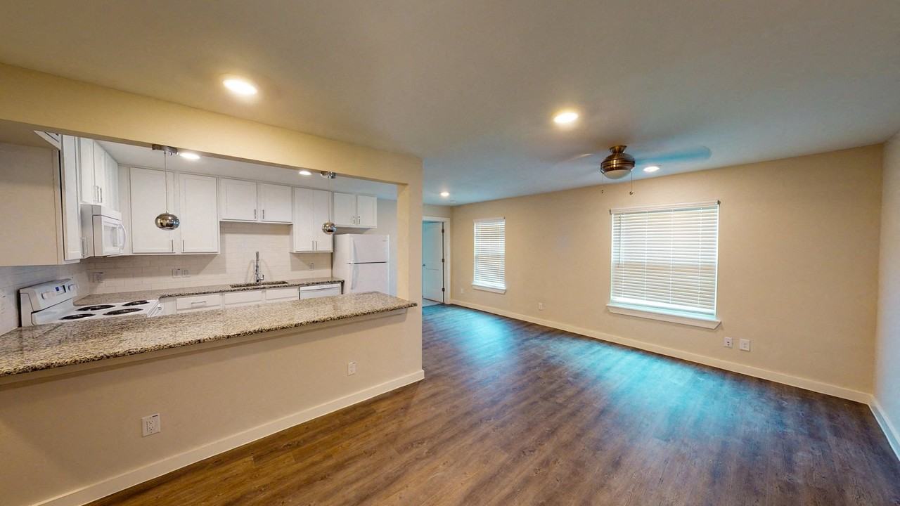 Midtown Apartments - Photo 3 of 14