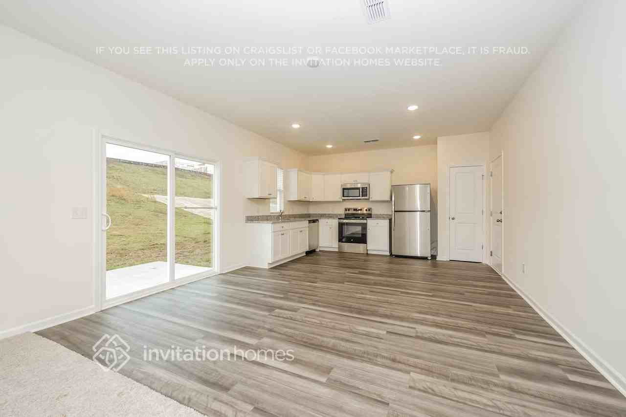 2126 Youngfellow Dr - Photo 6 of 18