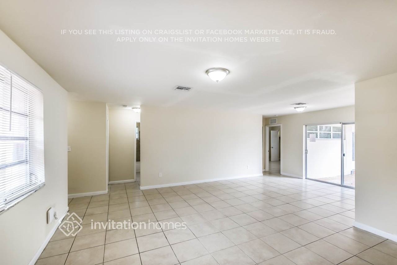 4641 Nw 7th Dr - Photo 4 of 17