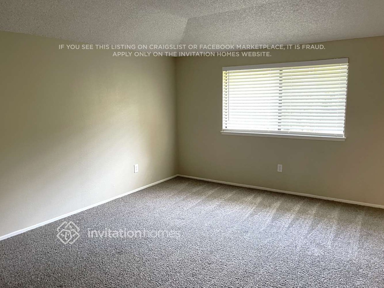 112 Royal Ct - Photo 7 of 14