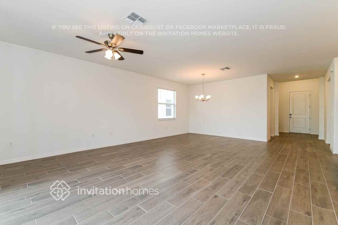 2380 Dragonfruit Way - Photo 3 of 16