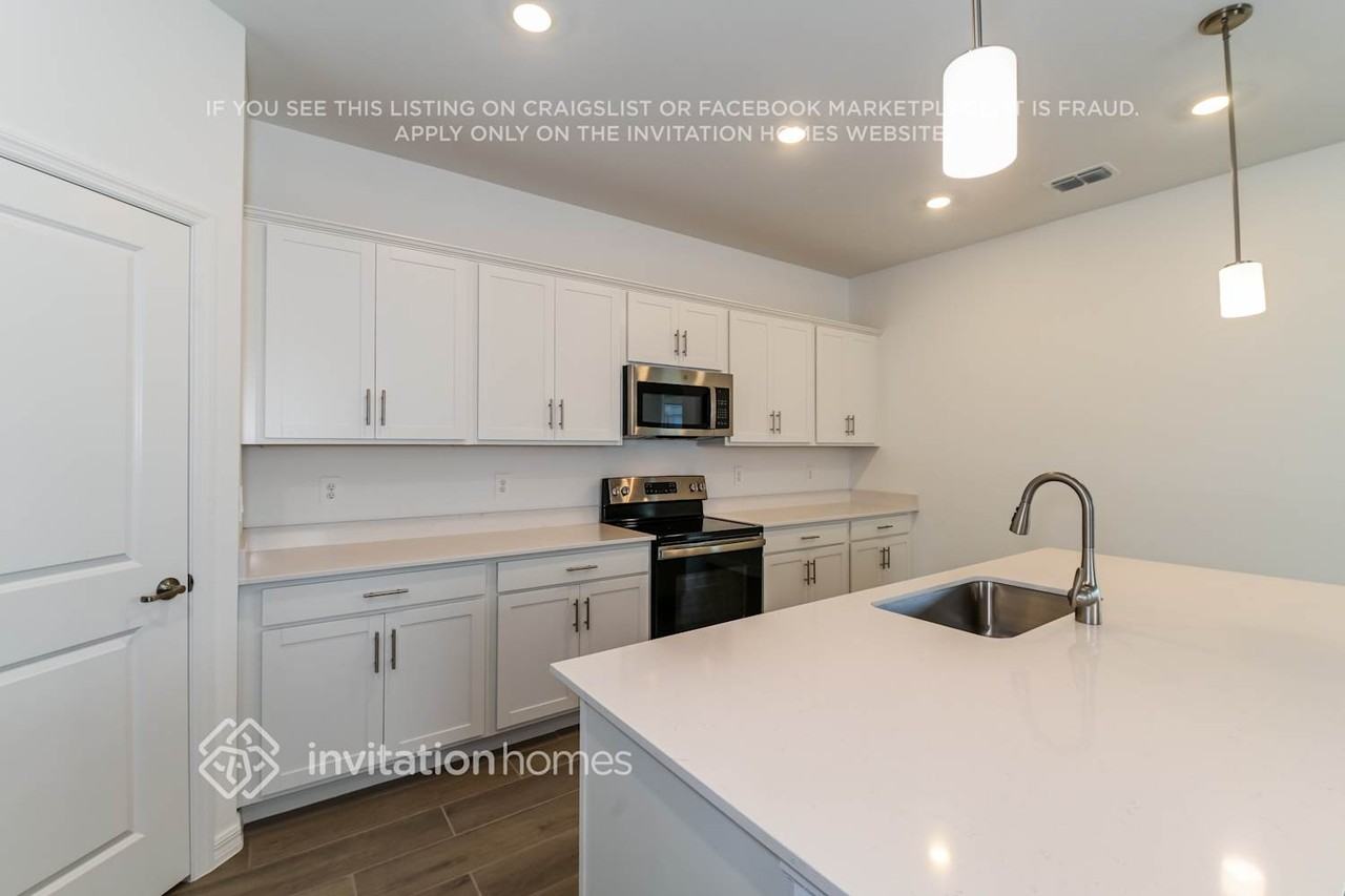 2380 Dragonfruit Way - Photo 6 of 16