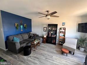 32 River Dr - Photo 2 of 4