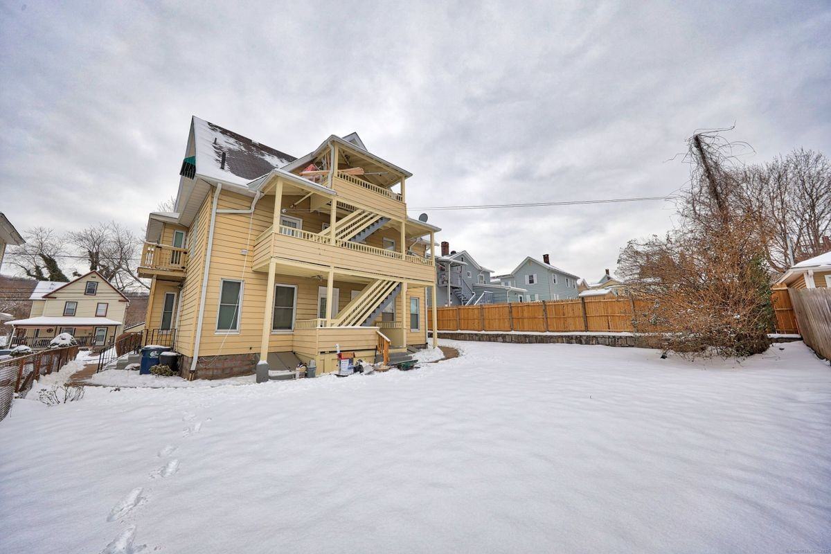 143 Tremont St - Photo 3 of 24