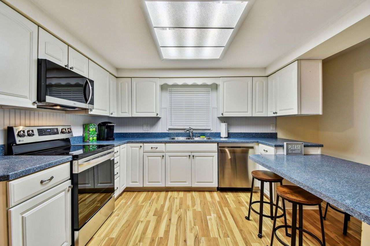 Sue Drive - Photo 3 of 17