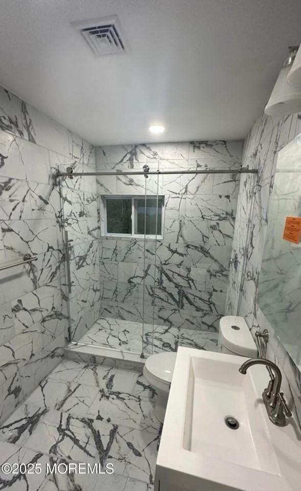 105 Floyd Ln - Photo 2 of 17
