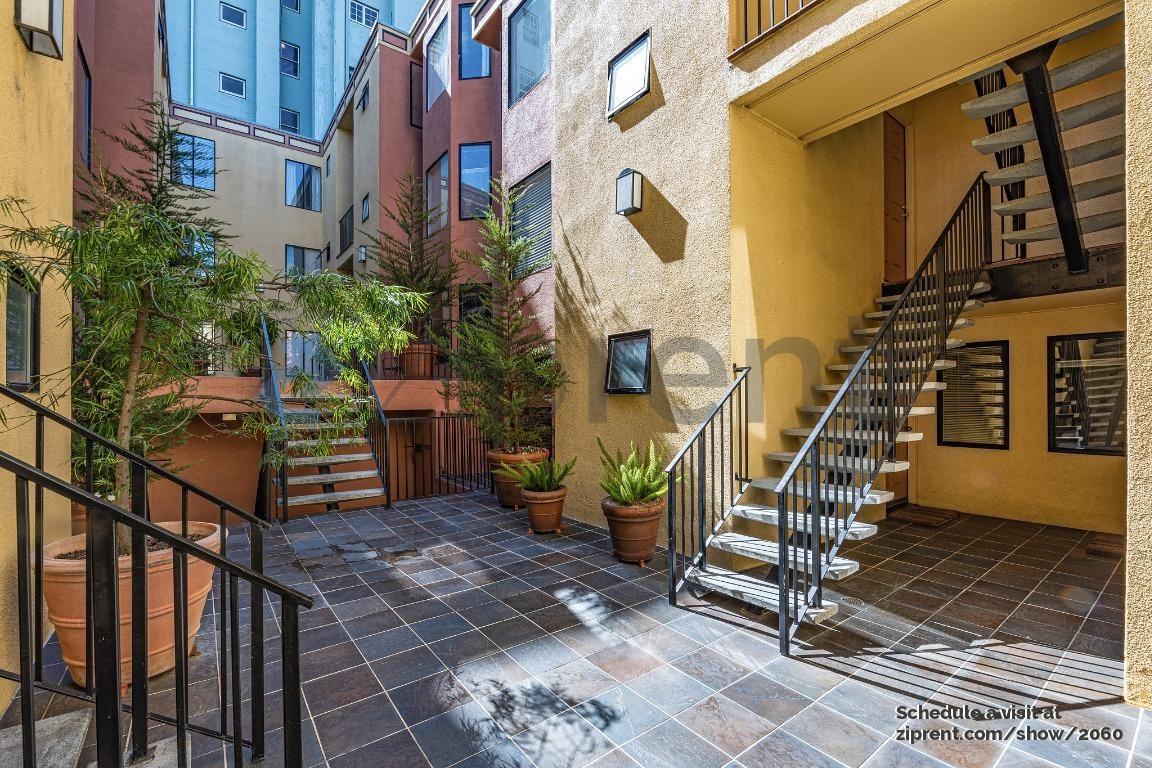 962 Haight St