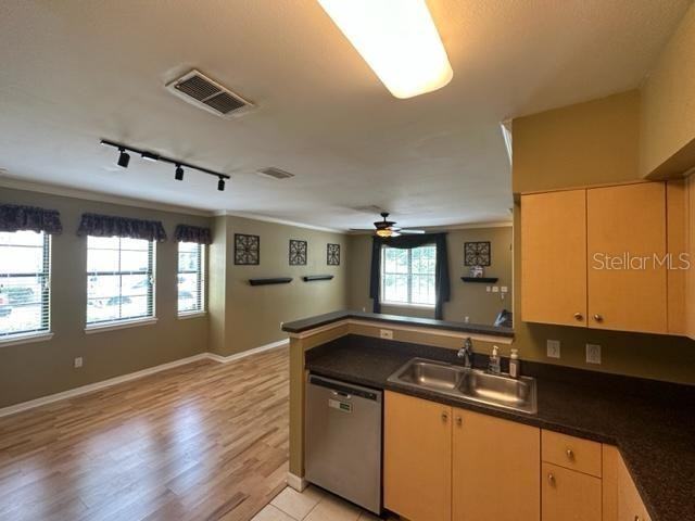 736 Centervale Drive - Photo 6 of 23