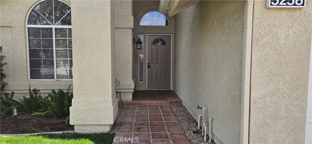 5258 West Plain Field Drive - Photo 2 of 9