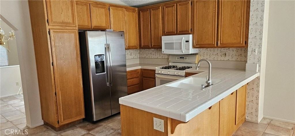 5258 West Plain Field Drive - Photo 3 of 9