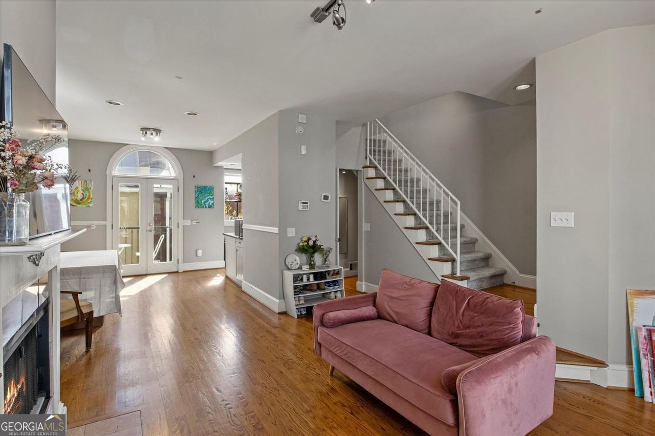 802 Piedmont Ave Ne - Photo 6 of 34