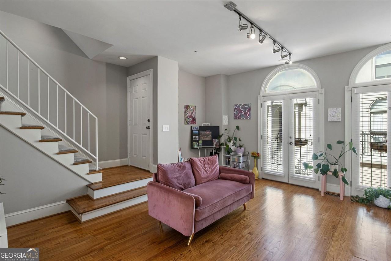 802 Piedmont Ave Ne - Photo 7 of 34