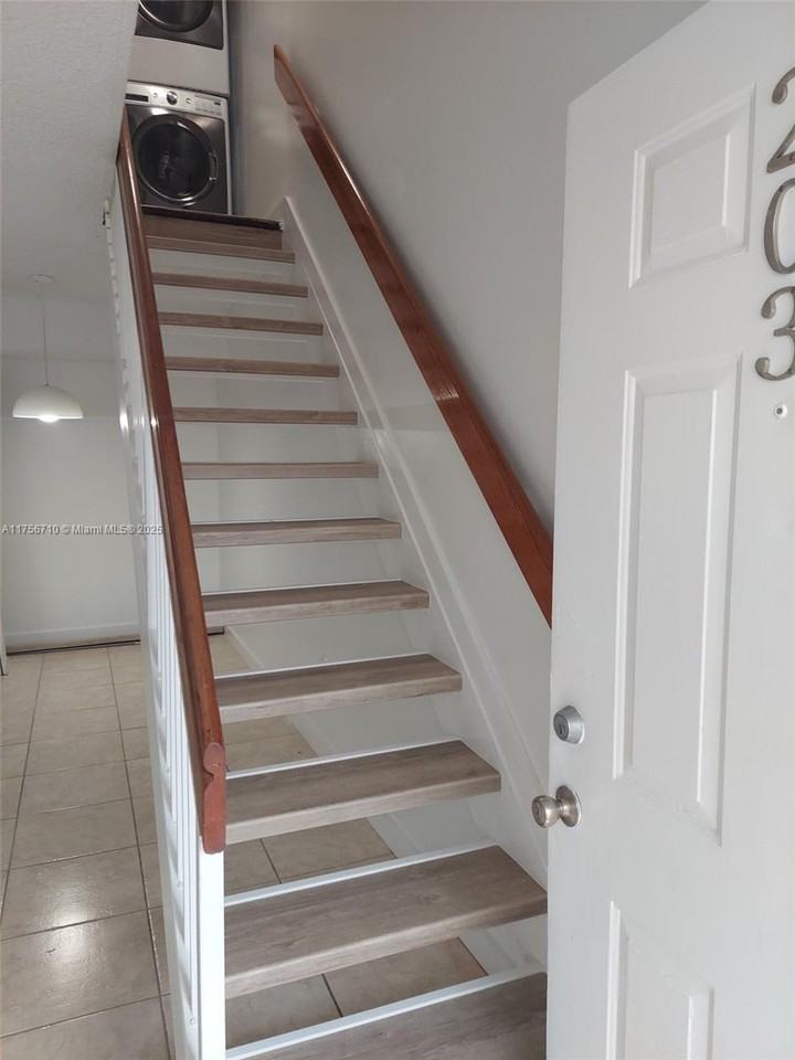 8675 Nw 5th Ter - Photo 5 of 12