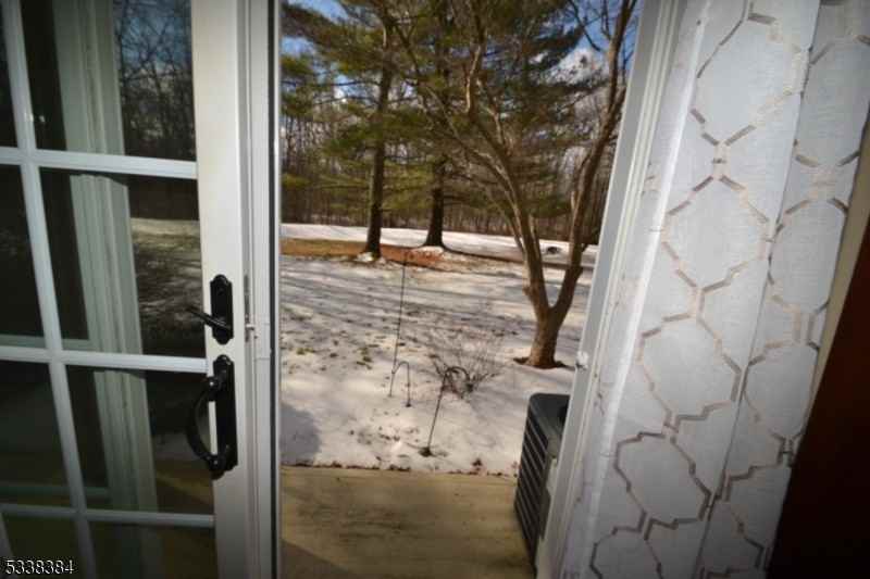 92 Jamestown Rd - Photo 2 of 15