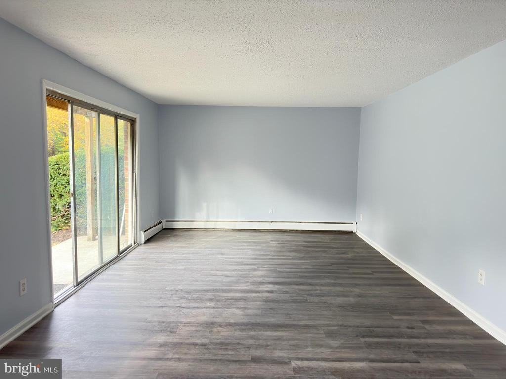 48 Garden View Ter - Photo 3 of 16