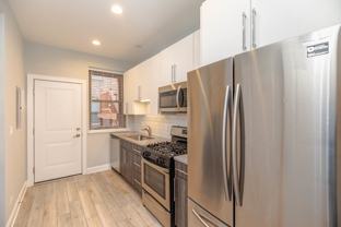 637 E 49th St #3 - Photo 1 of 1