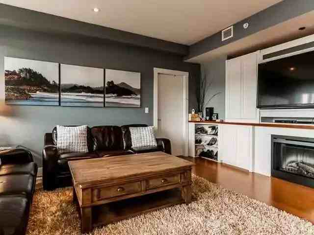 580 Stewart Ave #204 - Photo 3 of 8