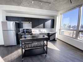 featured image of 3218 N Clark St #2-1