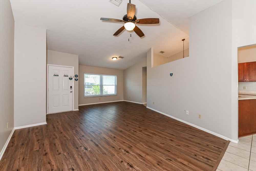 18507 Eastshore Drive - Photo 5 of 14