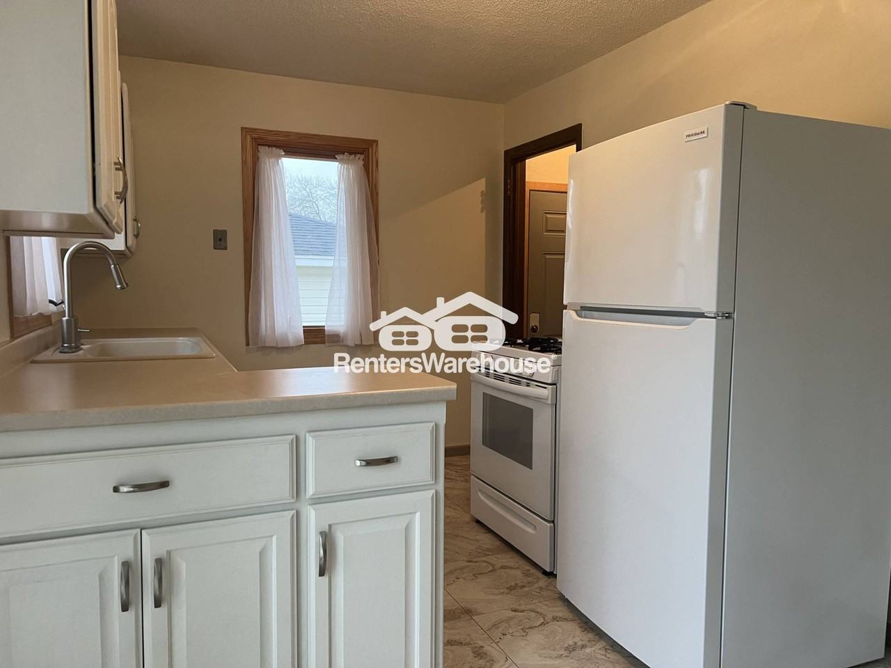 8645 Eldorado St Ne - Photo 3 of 13