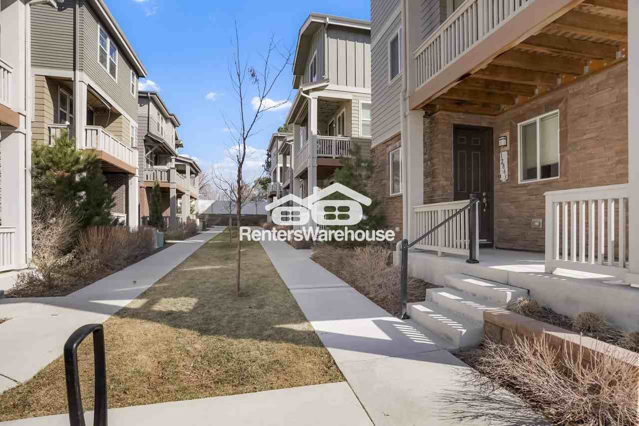 12863 E Dickenson Ave - Photo 3 of 33