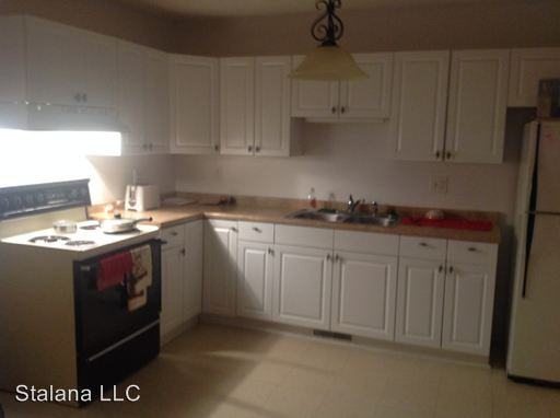 70 Willis Rd - Photo 3 of 11